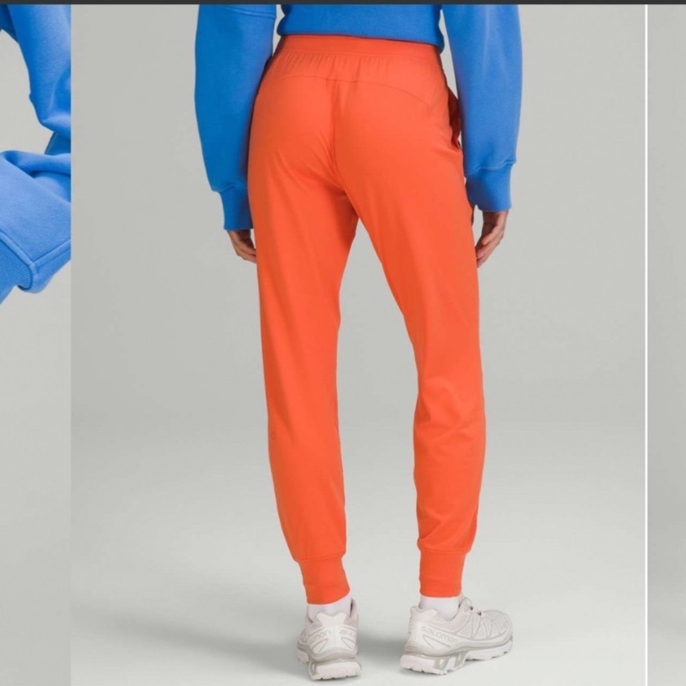 Lululemon Ready to Rulu High-Rise Jogger
Warm Coral size 4